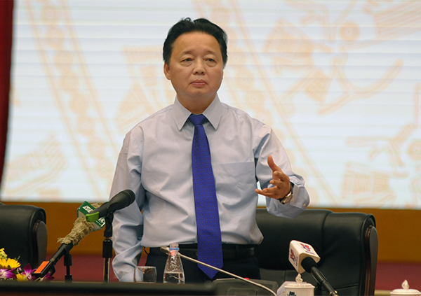Bộ trưởng Trần Hồng Hà