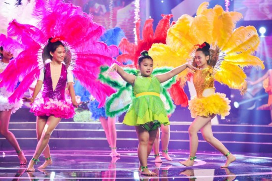 Bé dancer nhí Phương Vy từng khóc đòi mẹ xin đi thi gameshow