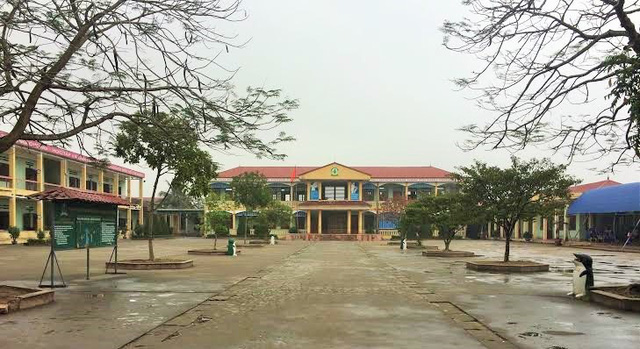 Hiệu trưởng bị tố lạm thu viết đơn xin ra khỏi ngành