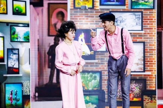 Tuy nhiên, chị lại cho rằng nét diễn của Cẩm Hò trong tiểu phẩm còn một màu, chưa có sự cao trào. 