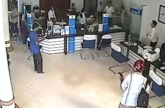 Nghi phạm cướp ngân hàng ở Vĩnh Long đã tự sát!