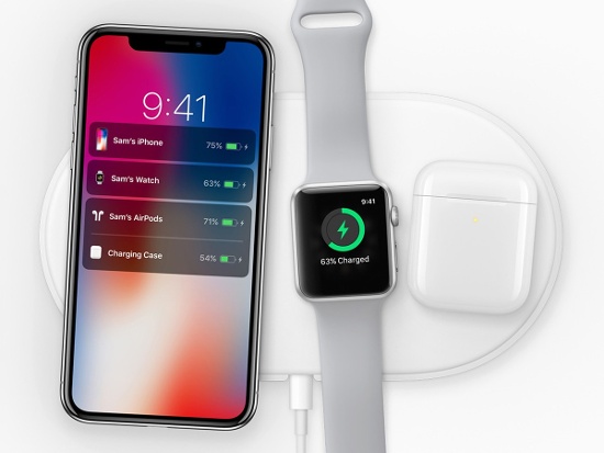 Tuy nhiên mãi đến nay, bộ ba iPhone 2017 mới được trang bị công nghệ này. Việc Apple hỗ trợ sạc không dây hứa hẹn sẽ tạo ra một động lực thực sự nhằm thúc đẩy công nghệ này phát triển hơn nữa trong tương lai.