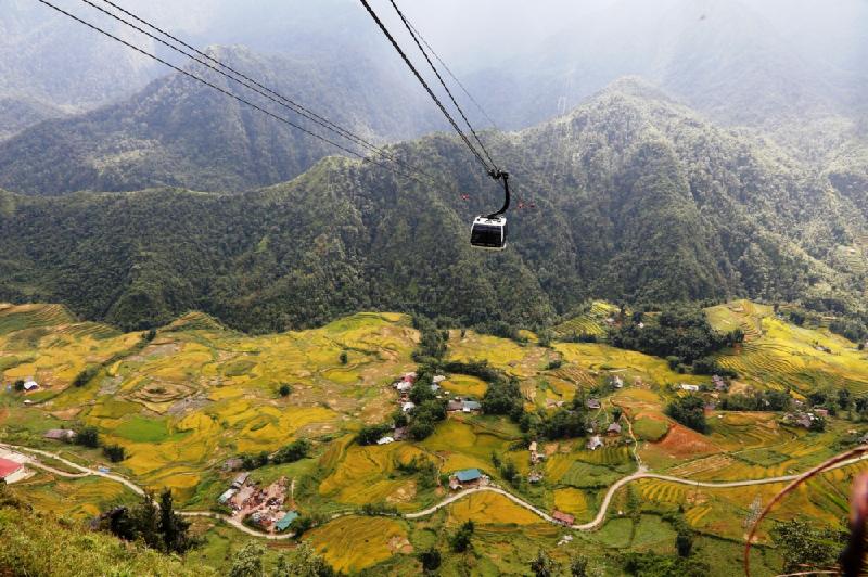  Ruộng bậc thang uốn lượn