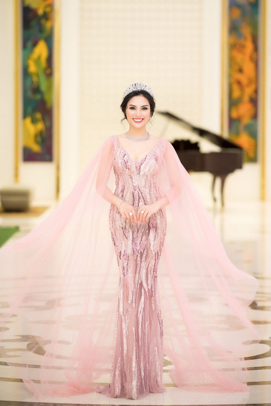 MC, người đẹp tài năng Huyền Sâm trở thành Đại sứ cuộc thi “Nữ hoàng kim cương Empier 2017”