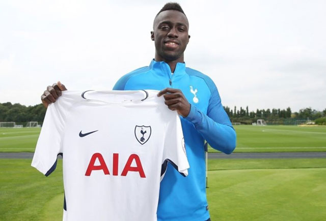 10. Davison Sanchez (Ajax Amsterdam đến Tottenham, 42 triệu bảng).