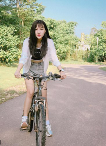 Hương Linh cũng cho biết thêm, trong thời gian tới, cô bạn cũng đang cố gắng hoàn thiện bản thân và xây dựng hình ảnh trong sáng trong mắt những người yêu quý mình.