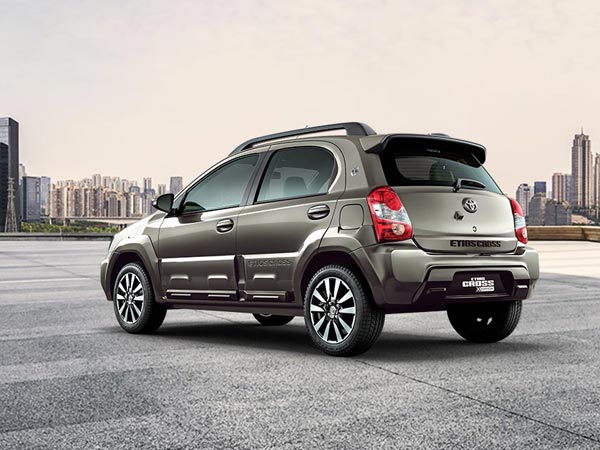 Ô tô Toyota giá rẻ kỷ lục, chỉ từ 240 triệu đồng