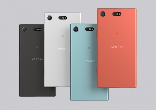 5. Sạc nhanh: Cả Sony Xperia XZ1 và XZ1 Compact đều đi kèm viên pin dung lượng khá khiêm tốn chỉ 2.700mAh, nhưng hỗ trợ công nghệ sạc nhanh Qualcomm Quick Charge 3.0 được kỳ vọng sẽ cho thời gian sạc đầy nhanh hơn so với Xperia XZ năm ngoái, cần đến 3 giờ để sạc đầy.