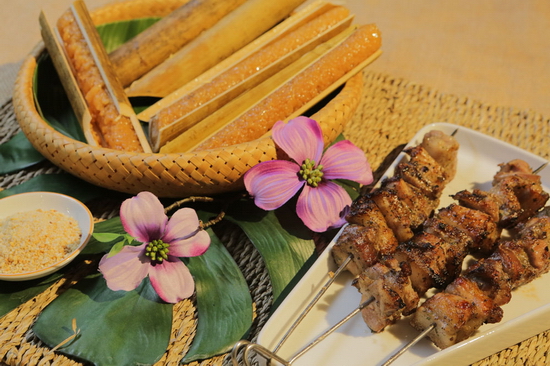 Cơm lam thịt xiên nướng