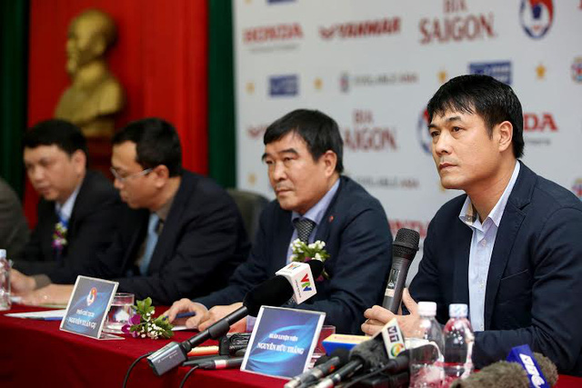 vi sao vff noi “co”, hlv huu thang noi “khong”? hinh anh 1
