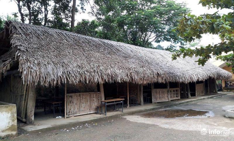 Lớp học xập xệ tại trường tiểu học Xuân Thắng (Thường Xuân).