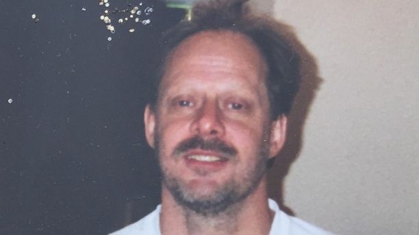 Stephen Paddock đã tự sát sau khi thực hiện vụ xả súng vào lễ hội âm nhạc 30.000 người tham dự ở thành phố Las Vegas, Mỹ.