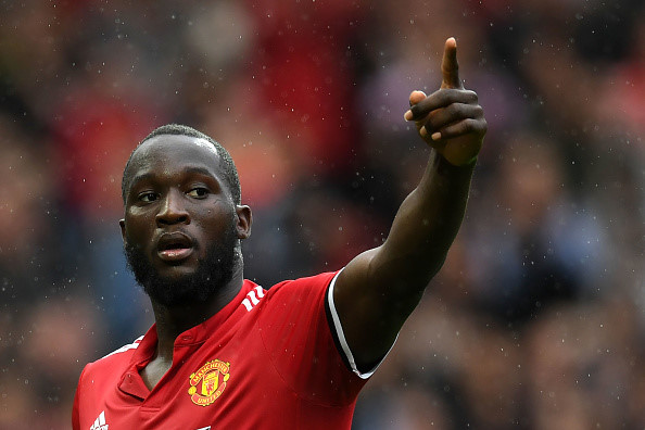 Lần lượt Juan Mata, Fellaini (cú đúp) và Lukaku ghi tên lên bảng tỷ số giúp MU có khởi đầu tốt nhất tại Premier League kể từ sau khi Sir Alex Ferguson giải nghệ. 