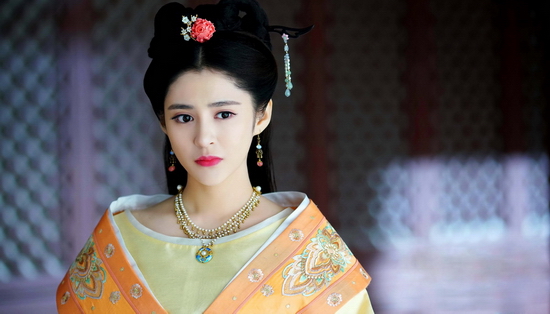 Lý Trường Lạc (Lý Tâm Ngải) Đại tiểu thư Lý phủ. Bề ngoài xứng danh đệ nhất mỹ nhân, nhưng bên trong lòng dạ thâm hiểm. Vì muốn trở thành thê tử của Thác Bạt Tuấn mà không ngại bày mưu tính kế với Vị Ương. 