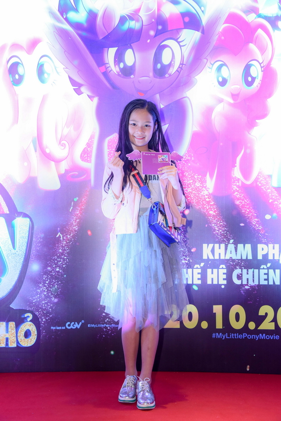 Bé Hà Thiên Trang
