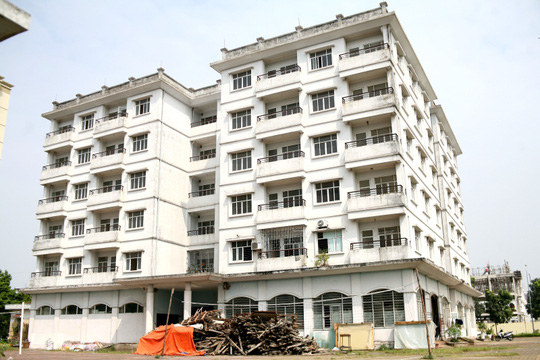 3 tòa nhà với 150 căn hộ vô chủ đang được chủ đầu tư đề xuất phá bỏ để xây dựng nhà thương mại theo nhu cầu hiện nay.
