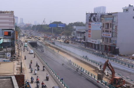Cận cảnh hầm chui phục vụ APEC trước ngày thông xe