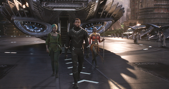 Black Panther xuất hiện với tạo hình cực ngầu