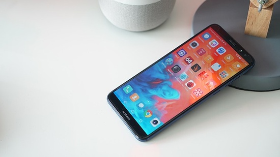 Điểm nhấn của Xiaomi Mi A1 chính hệ thống 4 camera (2 camera phía sau tương tự Mi 5X và 2 camera phía trước). Đây cũng là chiếc smartphone duy nhất hiện nay trong phân khúc tầm trung sở hữu tới 4 camera.