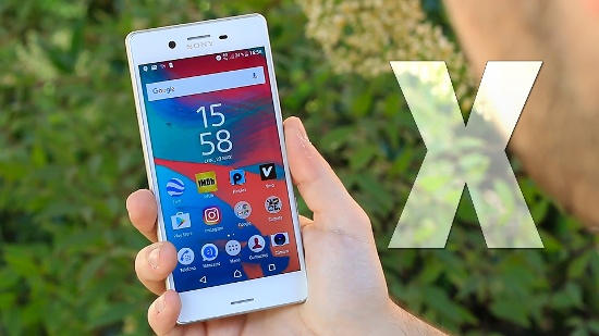 Sony Xperia X: Thiết bị sở hữu ngôn ngữ thiết kế quen thuộc dạng hình hộp chữ nhật, khung được bo cong cho cảm giác cầm nắm mềm mại, mặt lưng bằng kim loại sang trọng và mặt trước là kính cường lực màn hình cong 2.5D. 