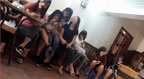 Cô dâu Việt lấy chồng Hàn Quốc: Hé lộ tiền đặt cọc 'thế thân'