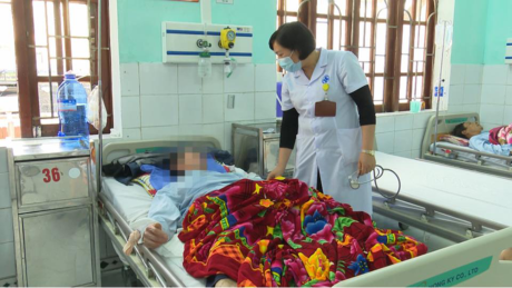 Các bác sỹ đang tích cực chữa trị cho các bệnh nhân bị nặng