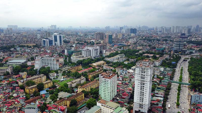 Khu vực Đại học Bách Khoa Hà Nội (màu vàng) rộng 26 ha, thành lập từ năm 1956, nằm trên đường Đại Cồ Việt (quận Hai Bà Trưng). Dien mao moi cua Ha Noi nhin tu tren cao hinh anh 7