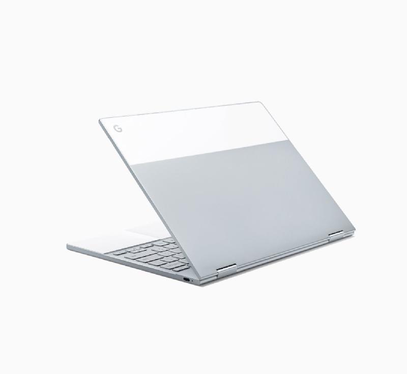 Giá bán của Google Pixelbook là 999 USD (khoảng 23 triệu đồng). Với mức giá nói trên, Google trang bị cho Pixelbook một bộ xử lý Intel Core i5 kết hợp với bộ nhớ RAM 8GB và lưu trữ 128GB. Thiết bị này có 2 cổng USB-C khác nhau để sạc, hỗ trợ cả bộ sạc điện thoại thông minh Pixel.
