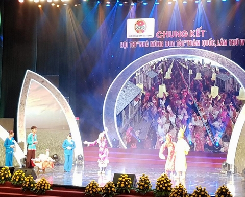 Phần thì Lời chào nông dân của đội thi đến từ thành phố Hải Phòng.