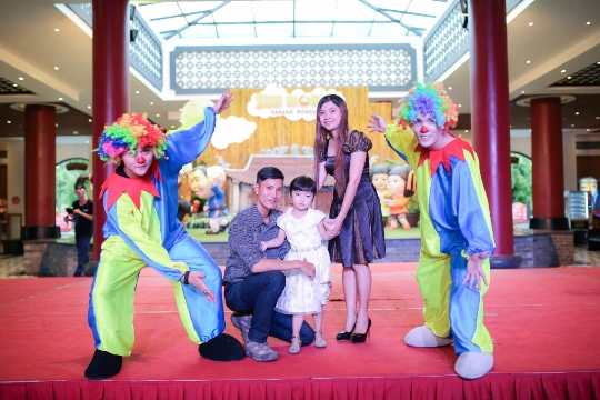 Lễ hội trung thu ở Sun World Da Nang Wonder diễn ra từ ngày 18/9- 8/10/2017.  Từ ngày 1- 8/10, Sun World Danang Wonders sẽ miễn phí vé cho trẻ em dưới 1m3. Chương trình áp dụng cho trẻ em đi kèm người lớn. Mỗi người lớn được đi kèm tối đa 2 trẻ em dưới 1m3.  Địa chỉ: Sun World Danang Wonders - Số 01 Phan Đăng Lưu, Quận Hải Châu, Thành phố Đà Nẵng  Hotline:  (84) 0236 3681666/ 0911.305.568  Web:  https://danangwonders.sunworld.vn/  Email: danangwonders@sunworld.vn
