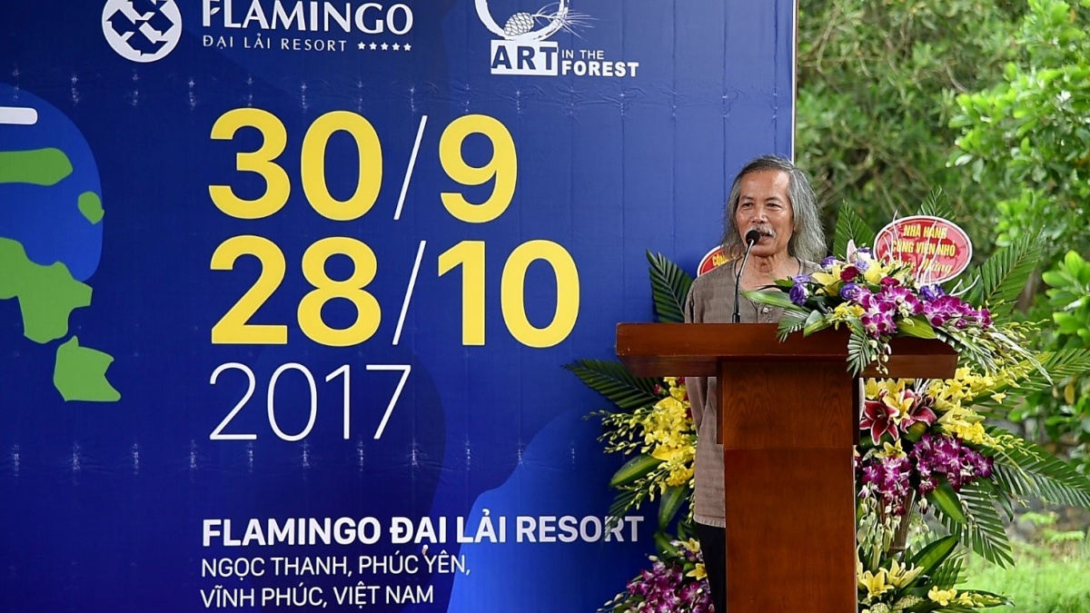 Họa sĩ Lương Xuân Đoàn – Phó Chủ tịch thường trực Hội Mỹ thuật Việt Nam phát biểu tại buổi lễ