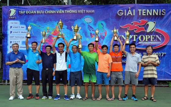 Các tay vợt đoạt giải ở nội dung đôi nam Serie B