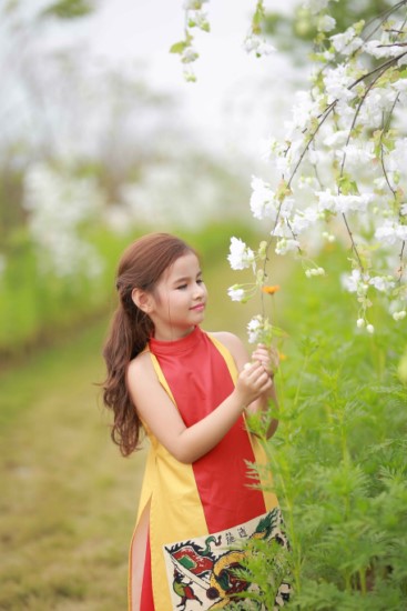 Bé Hoàng Linh