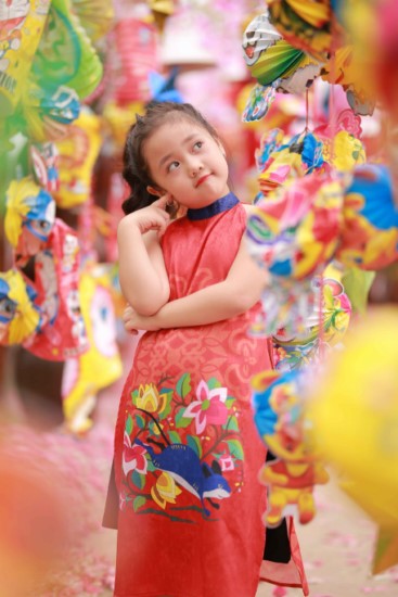  Tiểu công chúa Bảo Ngân với nụ cười tỏa nắng