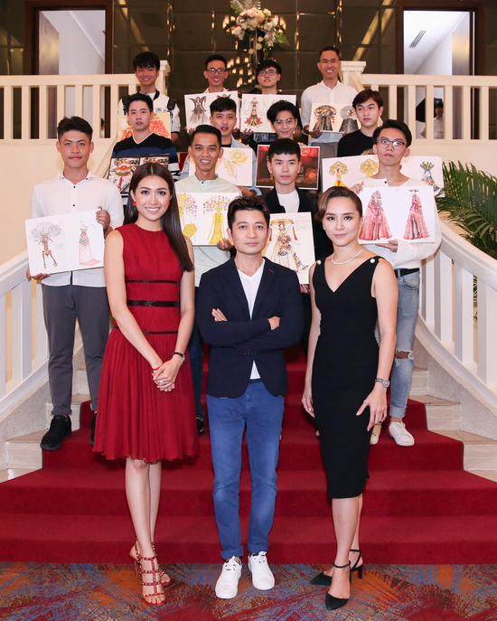 Ban giám khảo và Top 15
