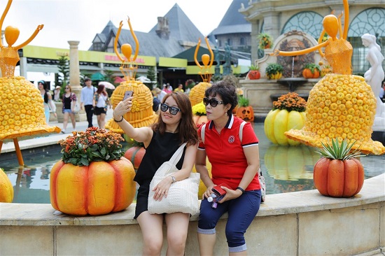 Tiếp nối chuỗi sự kiện đặc sắc trong năm như: lễ hội Carnival, lễ hội Rượu Vang, lễ hội bia B’estival, Sun World Ba Na Hills tiếp tục mang đến lễ hội Halloween với nhiều trải nghiệm khó quên, khẳng định mong muốn xứng đáng trở thành điểm đến của những lễ hội hấp dẫn dành cho du khách.