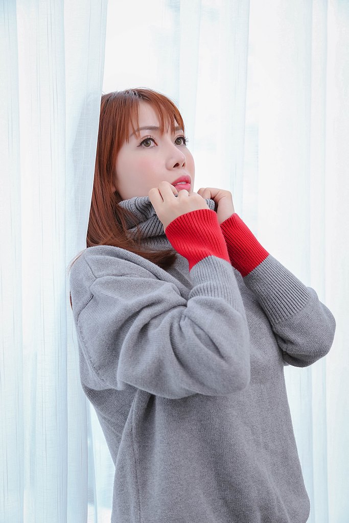 Được biết, đây là một sáng tác riêng của nhạc sỹ Bảo Thạch dành cho nữ ca sỹ hải ngoại Mya Huỳnh. 