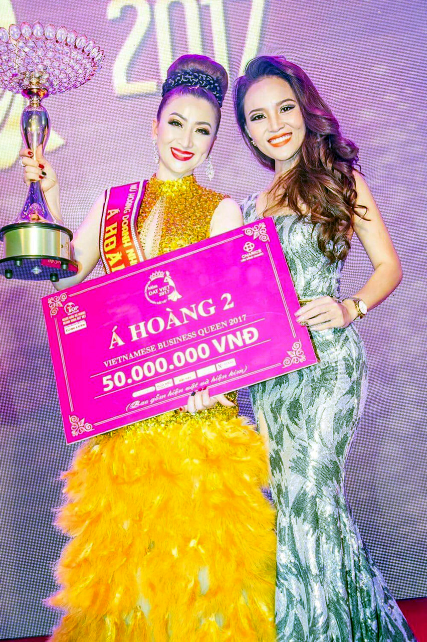 Xúc động trong đêm đăng quang, bên cạnh niềm hạnh phúc vỡ òa, Thu Nghĩa không quên gởi lời cảm ơn chân thành đến gia đình, bạn bè, đồng nghiệp, khán giả mộ đã yêu mến động viên mình.
