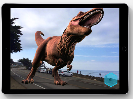 Thực tế ảo trên phiên bản iPhone mới: Công dụng của tính năng này chỉ xoay quanh đến trang trí nhà cửa, du lịch các thành phố mới, đi bộ với khủng long. Với số lượng công dụng còn khá hạn chế này thì người dùng nên cân nhắc khoản tiền bỏ ra để mua iPhone mới.