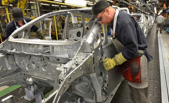 Các hãng xe lớn như Toyota, Honda, Ford, Nissan... đều mua thép từ Kobe Steel. Ảnh: Autoweek