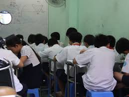 Hà Nội yêu cầu làm rõ dạy thêm sai quy định