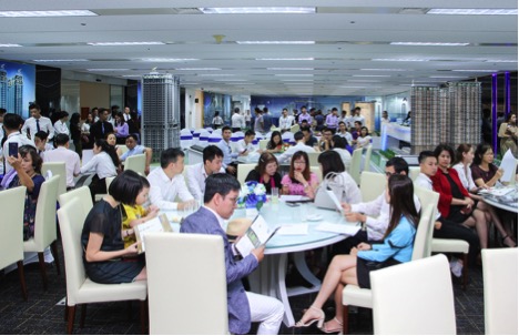 Lễ mở bán Sunshine Center được đông đảo khách hàng quan tâm tham dự
