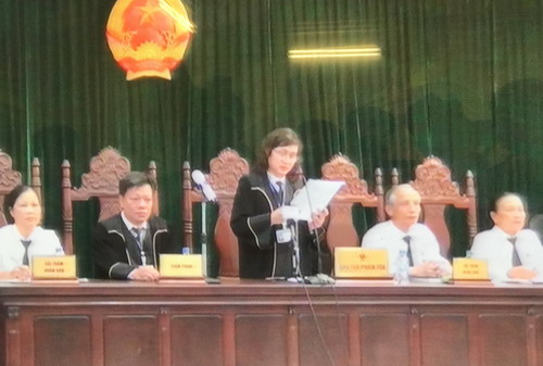 Hội đồng xét xử tuyên án