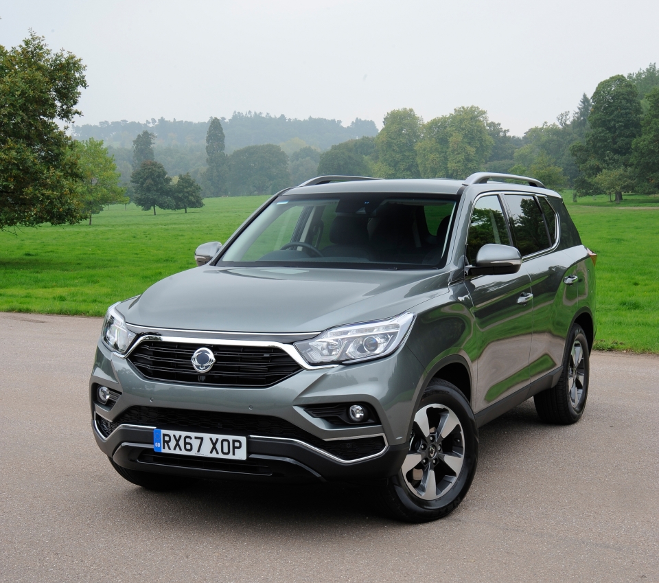 Ssangyong sẽ trình diễn SUV Rexton 2018 tại Triển lãm Ô tô quốc tế 2017