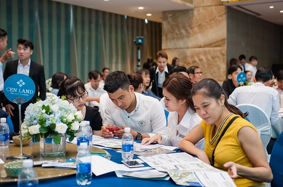 Nhiều nhà đầu tư đăng ký đặt chỗ  tại Lễ giới thiệu dự án