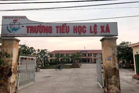 Hưng Yên: Khởi tố, bắt tạm giam Hiệu trưởng lạm thu