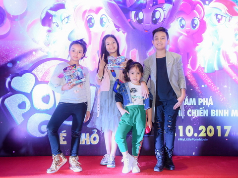 Các sao nhí phát cuồng với Pony bé nhỏ