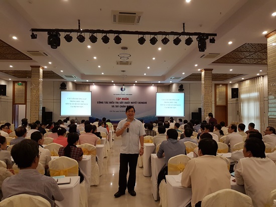 Sốt xuất huyết diễn biến phức tạp, Bộ Y tế tập huấn công tác điều trị