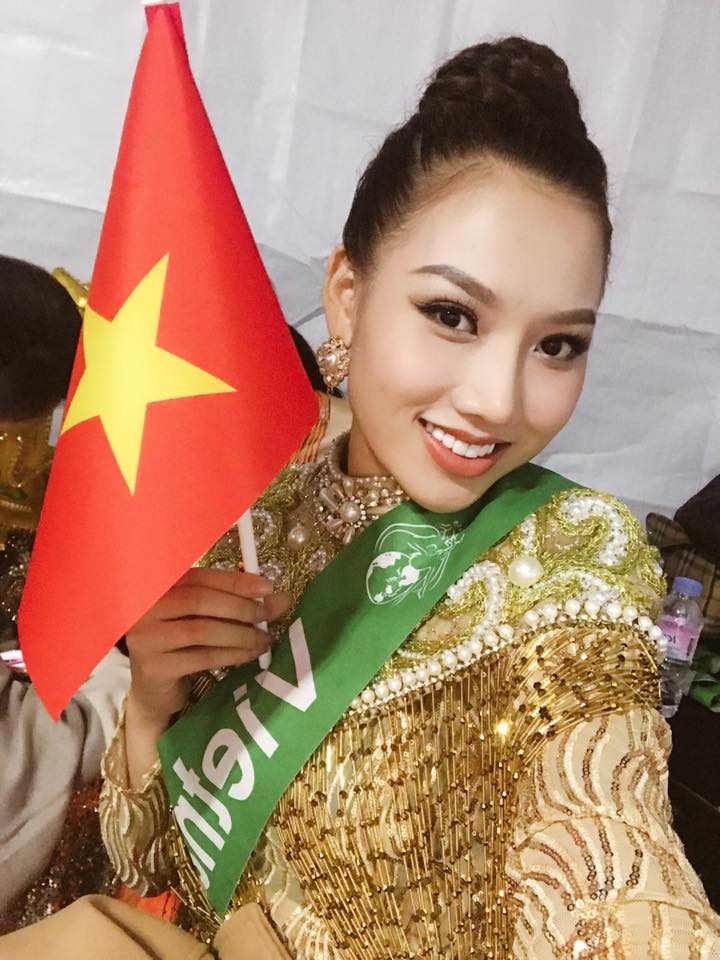 Chiến thắng của Hoàng Thu Thảo khiến người hâm mộ tự hào vì cô đã nối tiếp mỹ nhân gốc Vũng Tàu - Ngọc Duyên để giành danh hiệu cao quý này. 