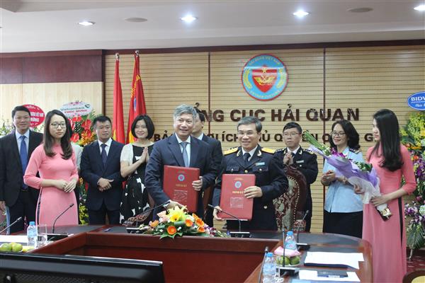Tổng cục Hải quan chính thức thực hiện thí điểm nộp thuế điện tử với 5 ngân hàng
